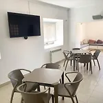 Hi - De Juventude Hostel *