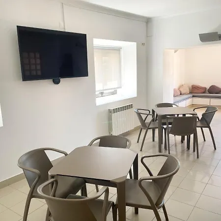 Hi - De Juventude Hostel *